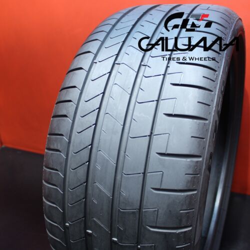 1X Tire Pirelli P Zero PZ4 255/35/19 255/35R19 2553519 96Y MO #65804 Main Image